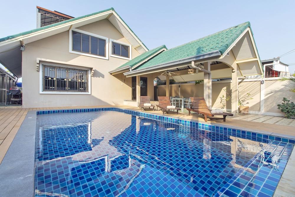 Pool Villa Tanzanite Near Walking Street Pattaya Exterior photo